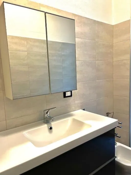 Isola Maciachini Mm 3 - Moderno Trilocale Con Balcone 10 Min Da Stazione Centrale 米兰 公寓